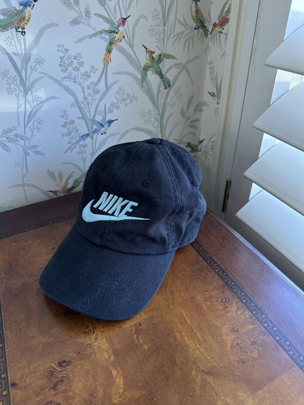 Nike Unisex Heritage 86 Adjustable Strap/Clip Black White Hat/Cap Logo